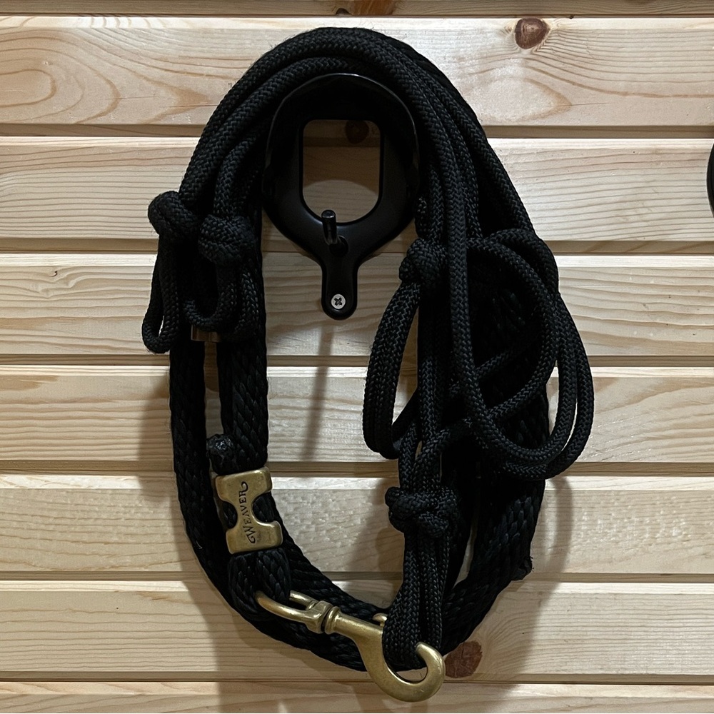 Horse Rope Halter with Lead Rope - Picture 2 of 4